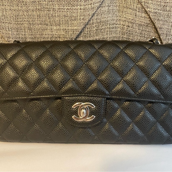 Chanel east west model black caviar single flap - Picture 7 of 10